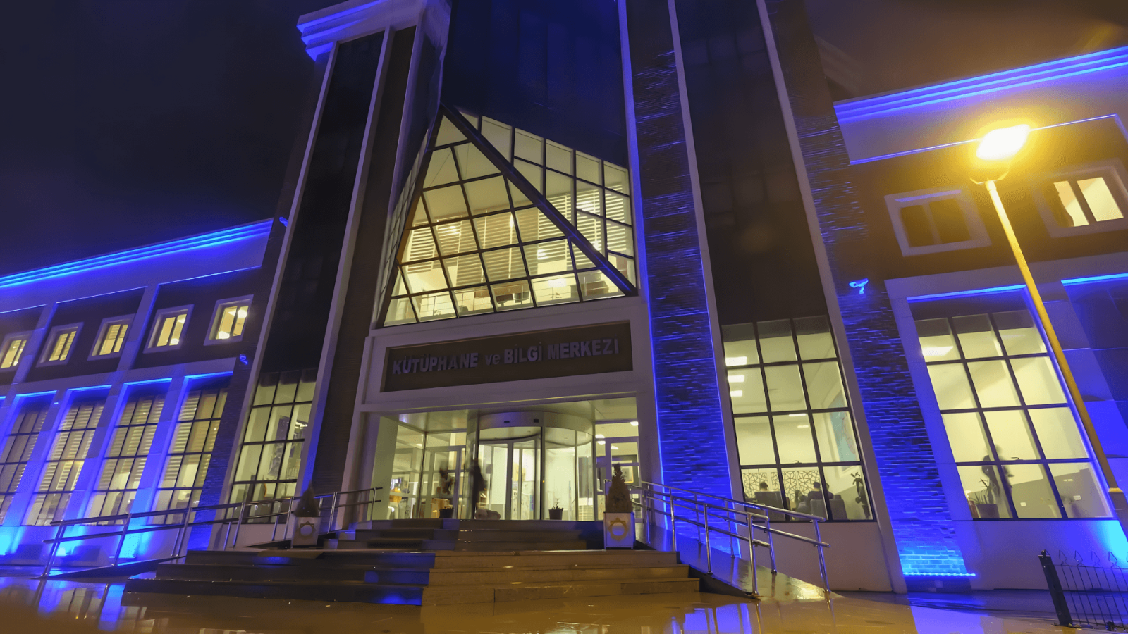 Bilecik Şeyh Edebali Üniversitesi Kütüphane