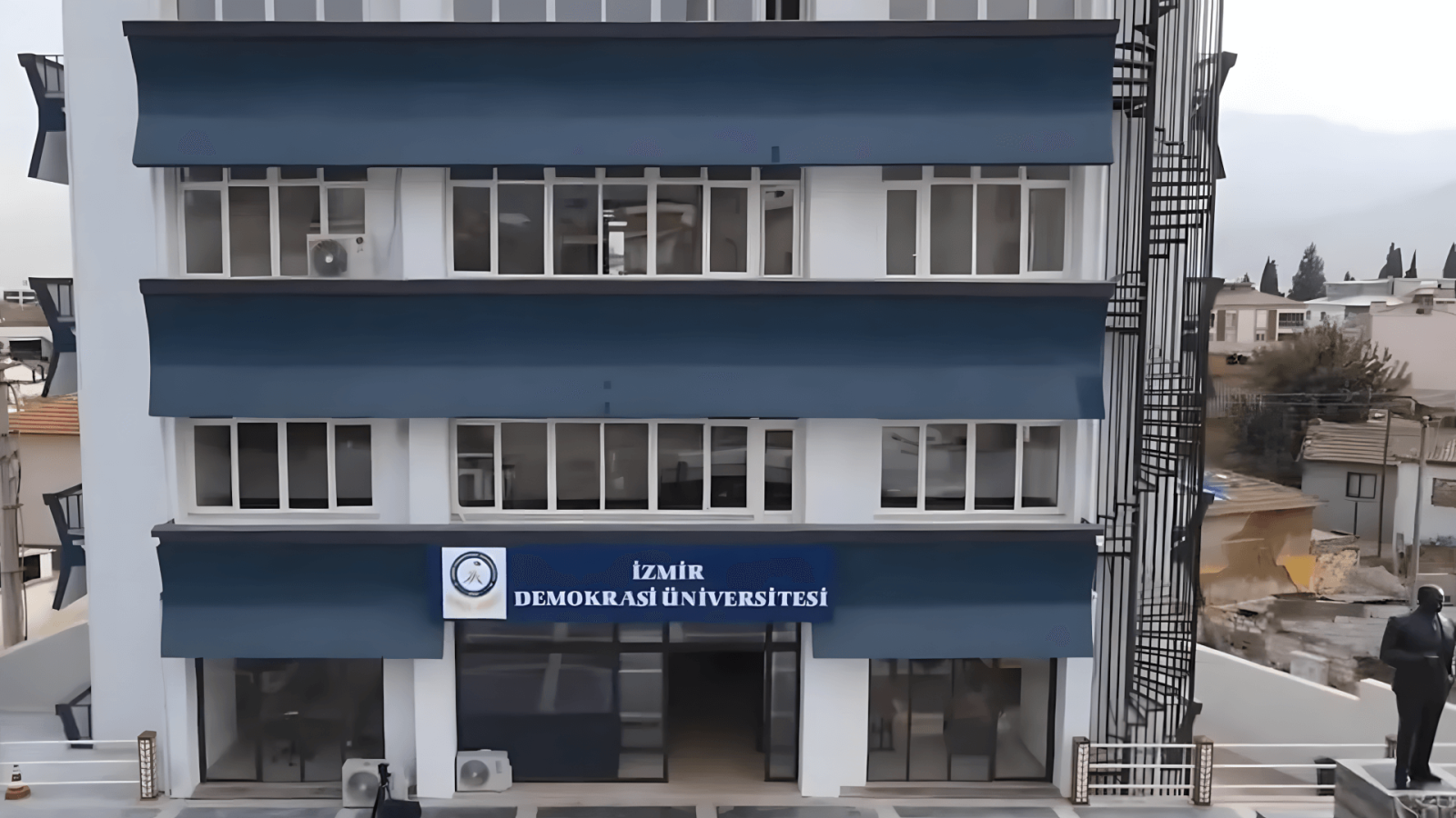 İzmir Demokrasi Üniversitesi Kampüs