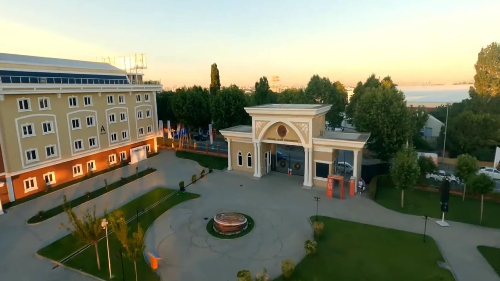 İstanbul Aydın Üniversitesi Kampüs 1