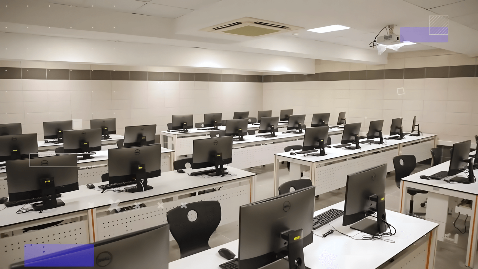 İzmir Bakırçay Üniversitesi Derslik