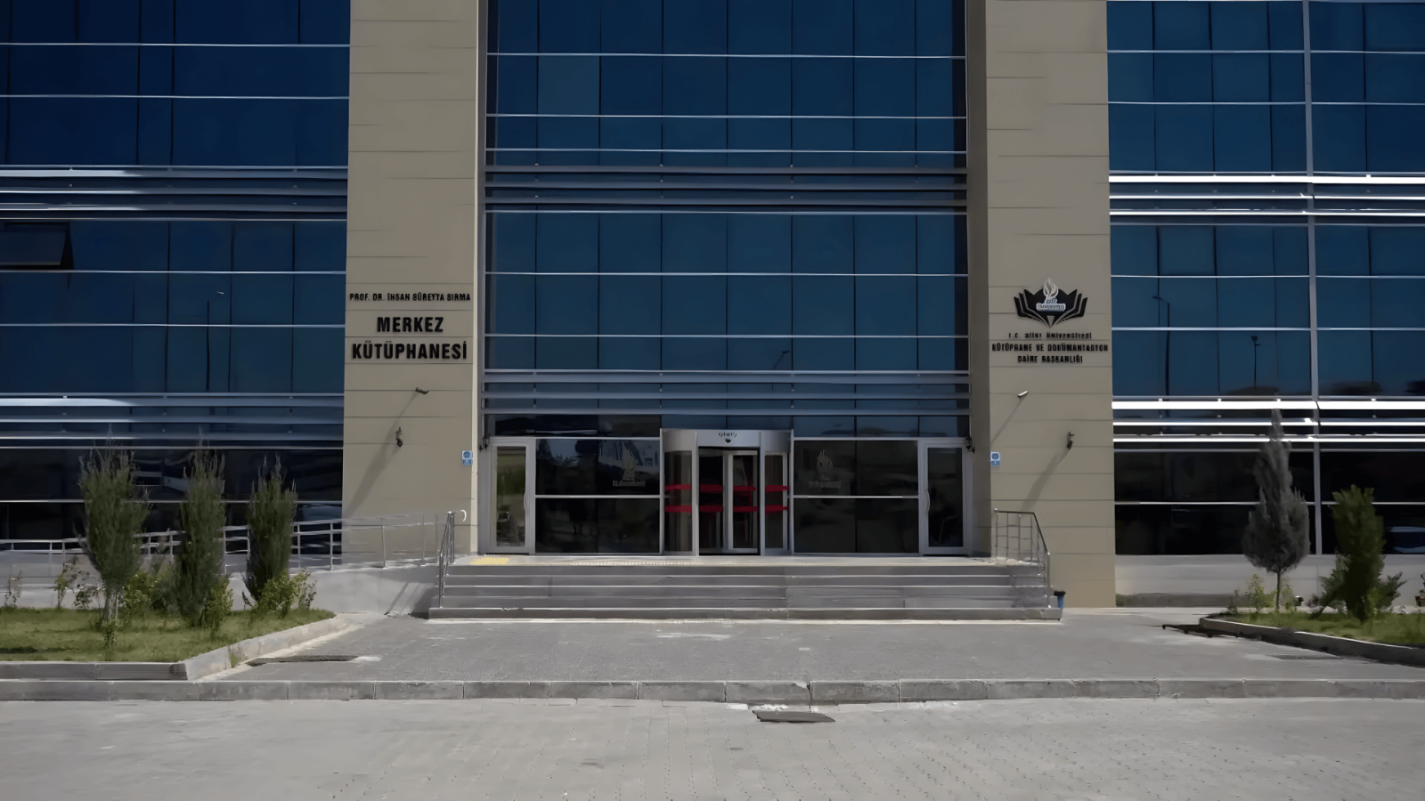 Siirt Üniversitesi Kütüphane 1