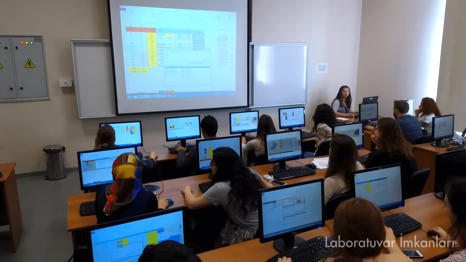Yıldız Teknik Üniversitesi Derslik 2