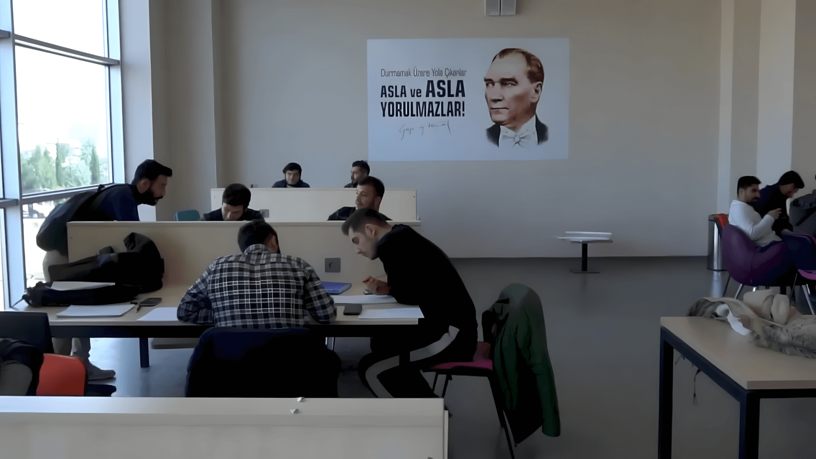 İskenderun Teknik Üniversitesi Kütüphane 1
